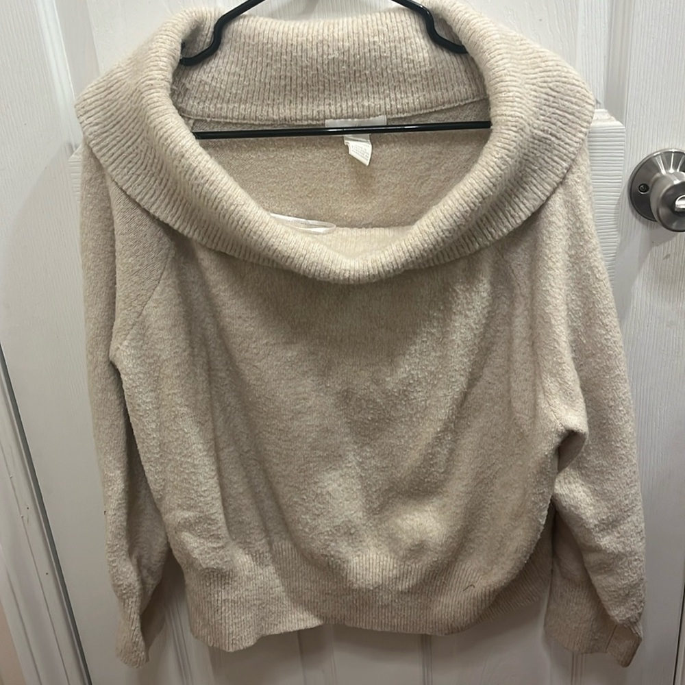 Long sleeve, wide neck sweater SOFT